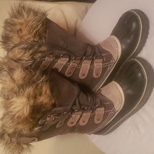 SOREL'S Joan of Arctic boots NWOB NEVER WORN